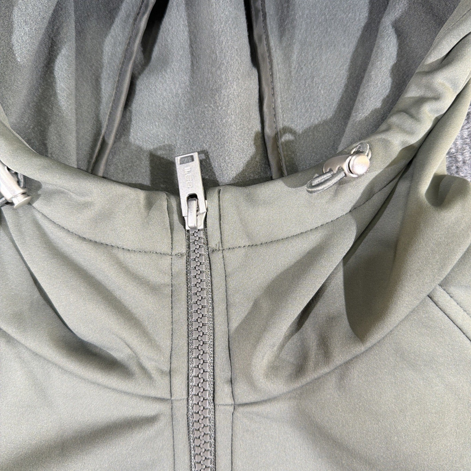 32 Degree Heat Women’s Full Zip Softshell Hooded Windbreaker Jacket Size S Green
